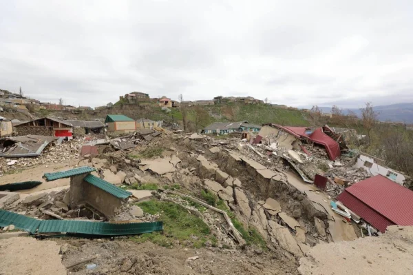 Около 90 домов повреждены оползнем в селе Уркарах Дахадаевского района
