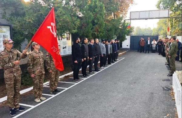 В Кизлярском районе стартовала осенняя отправка призывников на срочную военную службу