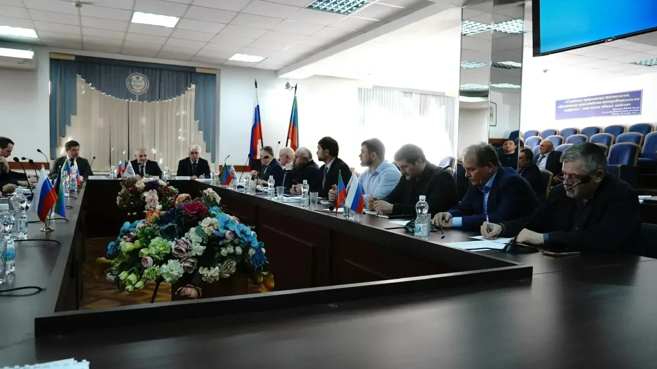 В ДГТУ обсудили стратегию развития промышленного кластера строительных материалов Дагестана