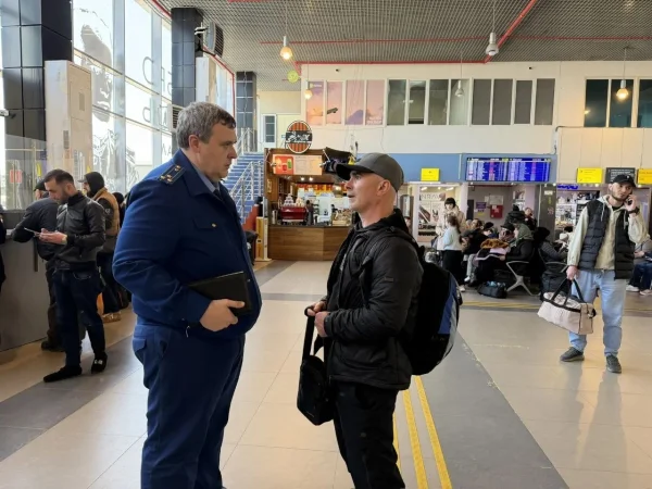 В Дагестане прокуратура контролирует ситуацию с задержками вылетов