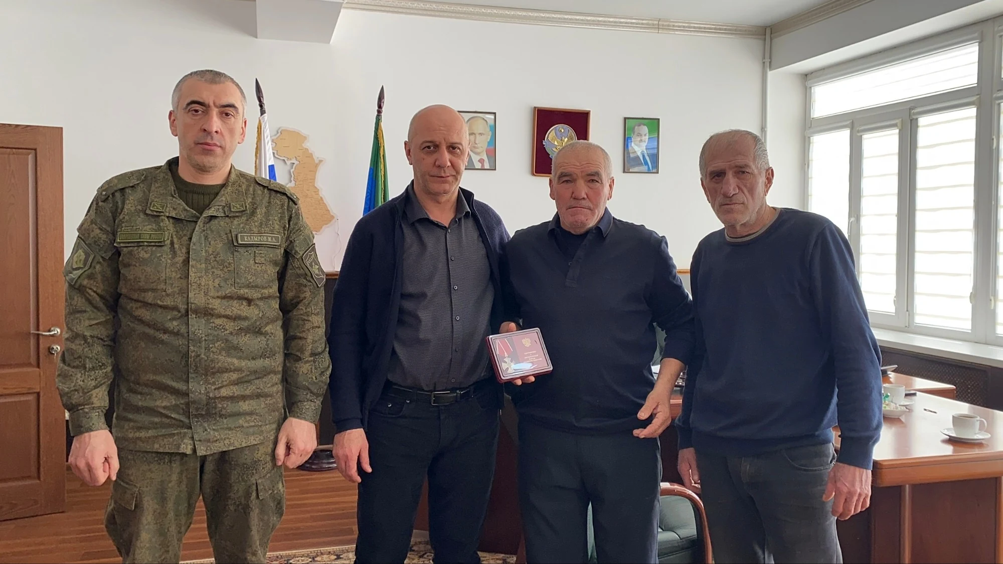 Семье погибшего на СВО военнослужащего из Чародинского района передали орден Мужества