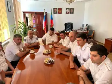Власти Тарумовского района поздравили сотрудников ГИБДД с профессиональным праздником