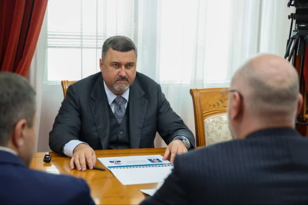 Врио Главы РД Федор Щукин обсудил перспективы развития завода «Дагдизель»