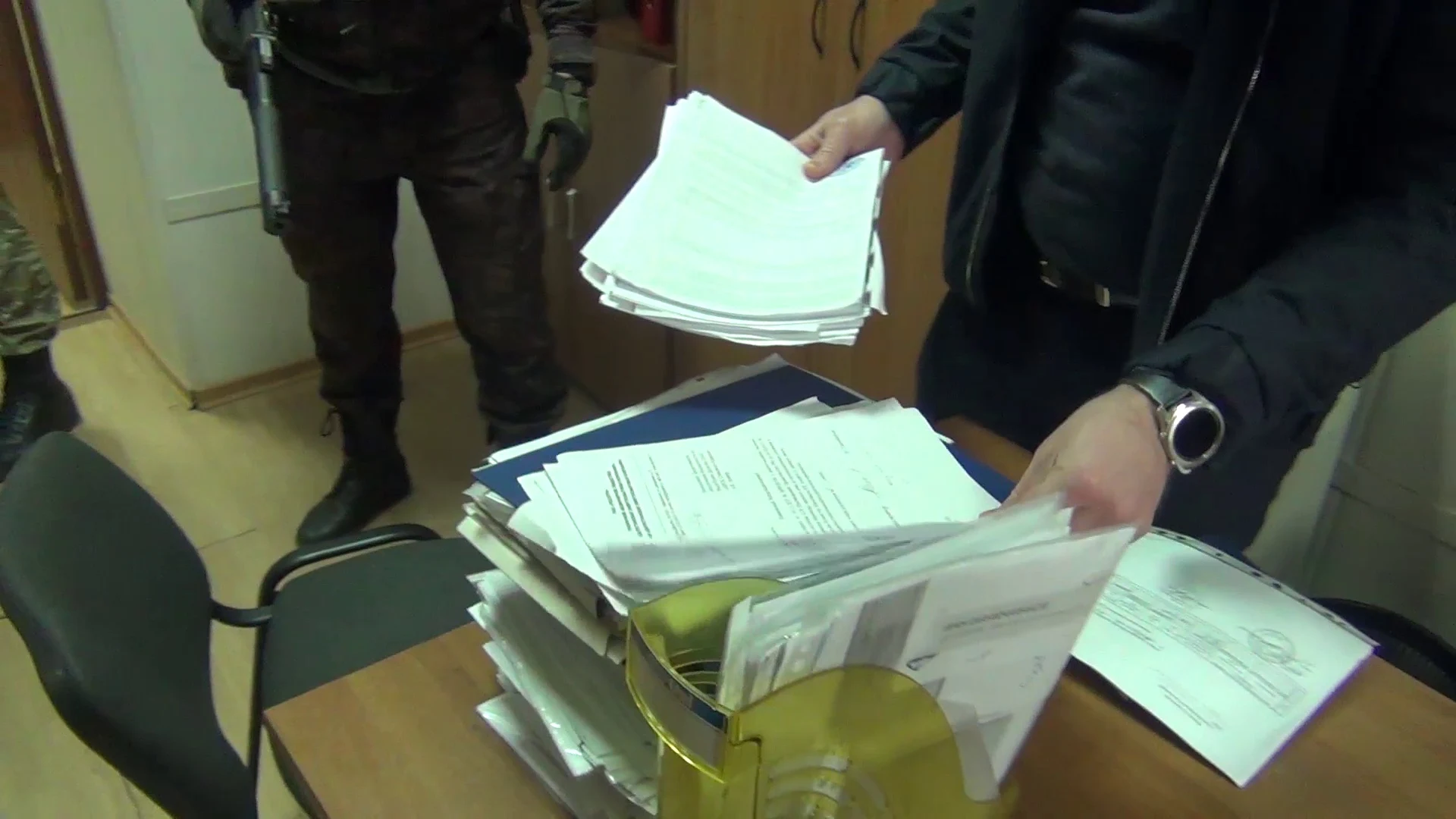 В Дагестане сотрудников экзаменационного центра осудили за фиктивную легализацию мигрантов