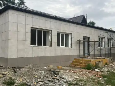 Партийный десант «Единой России» проинспектировал ход капремонта школ в сёлах Буйнакского района