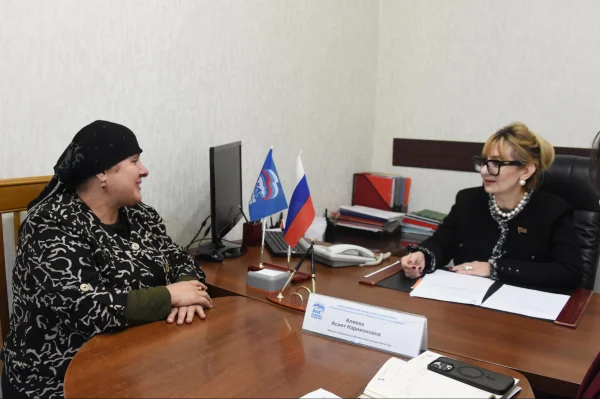 Депутат Асият Алиева провела личный прием граждан в Махачкале