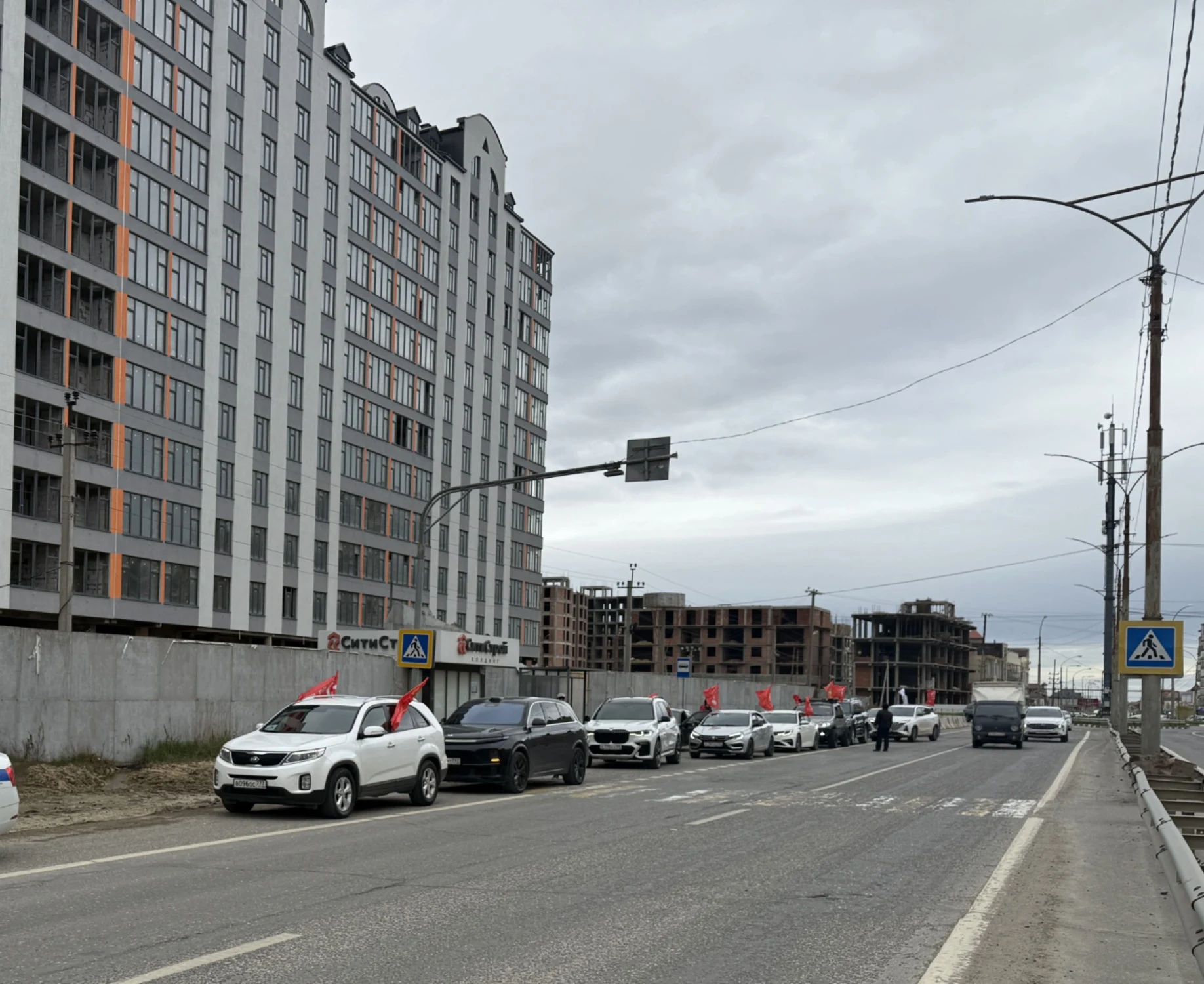 Автопробег в честь 65‑летнего юбилея Дня космонавтики прошел в Дагестане