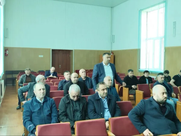 Вопросы образовательной сферы обсудили в администрации Курахского района