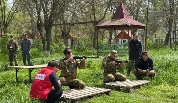 Школьные команды из Кизляра примут участие на патриотической игре «Зарница 2.0»