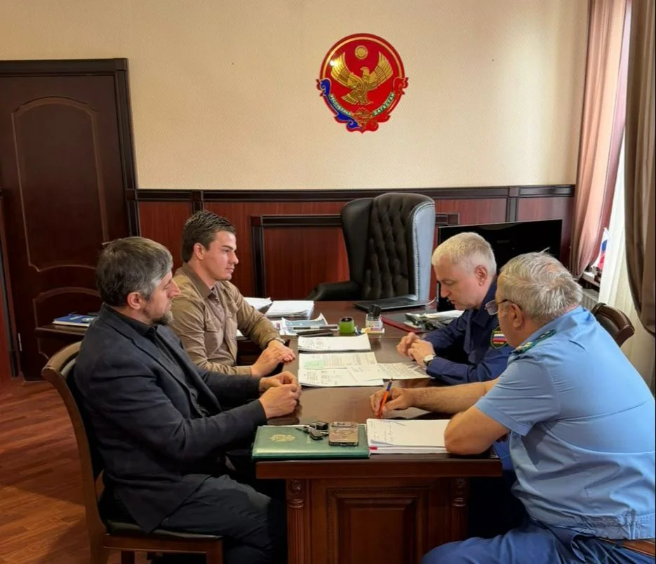 На переселенческой территории Новолакского района состоялся прием граждан по реагированию на последствия паводков