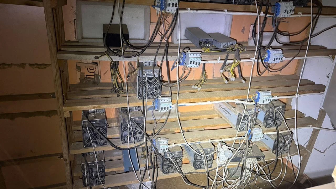 В Унцукульском районе изъяли 10 устройств для нелегального майнинга