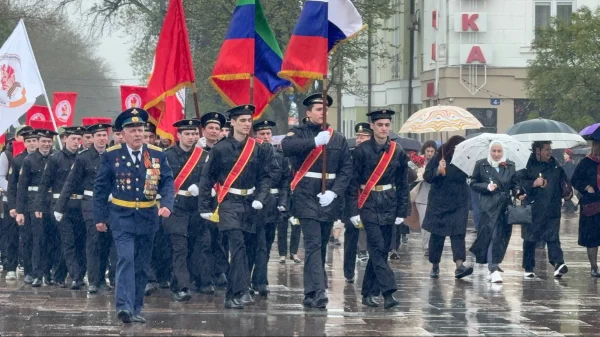 «Вахта Памяти» в Махачкале собрала более тысячи человек и дала старт праздничным мероприятиям