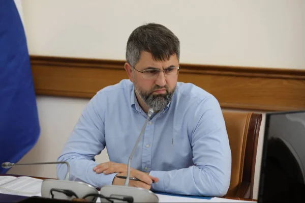 Магомед Рамазанов провёл еженедельное совещание по финансово-экономическим показателям региона