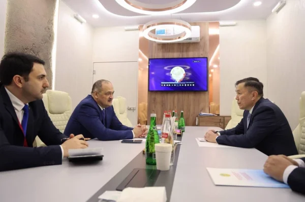 Дагестан и Казахстан обсудили расширение сотрудничества на КИФ