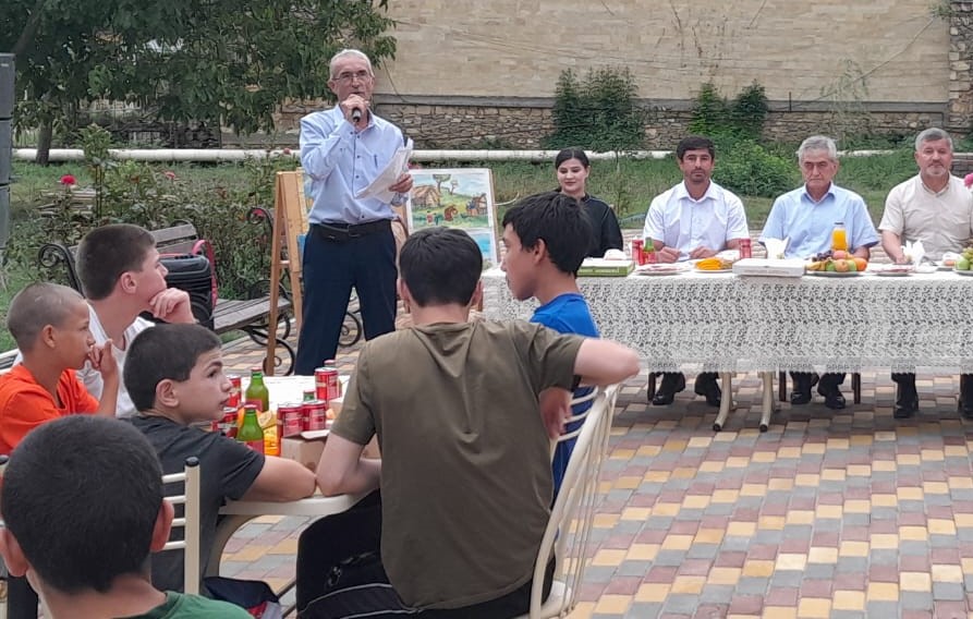 В детском доме Избербаша организовали благотворительную акцию «Собери ребенка в школу»