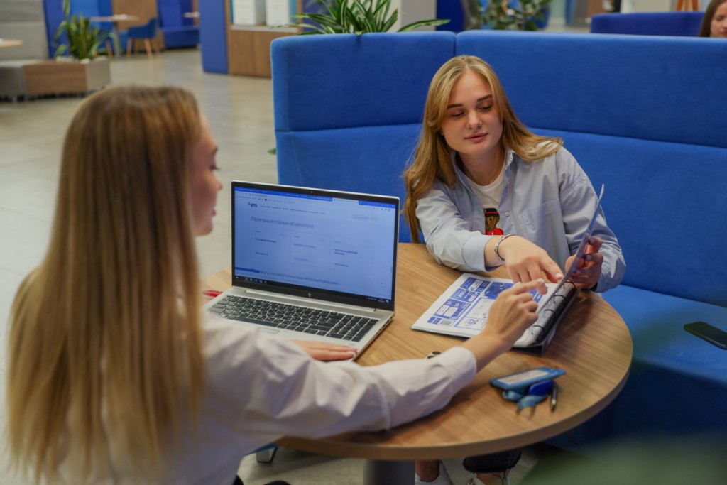 Молодежь и пенсионеры стали чаще открывать вклады