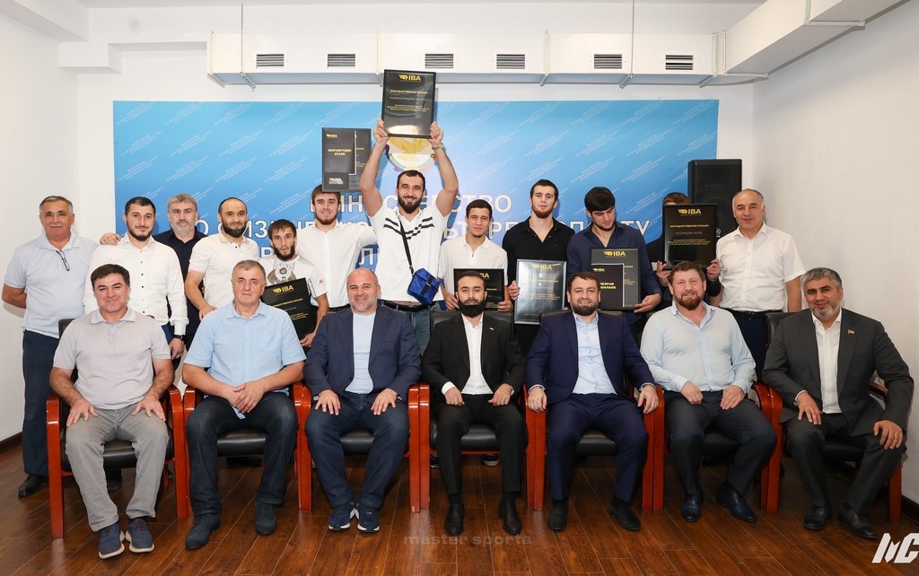 Триумфаторов Чемпионата России по боксу чествовали в Дагестане