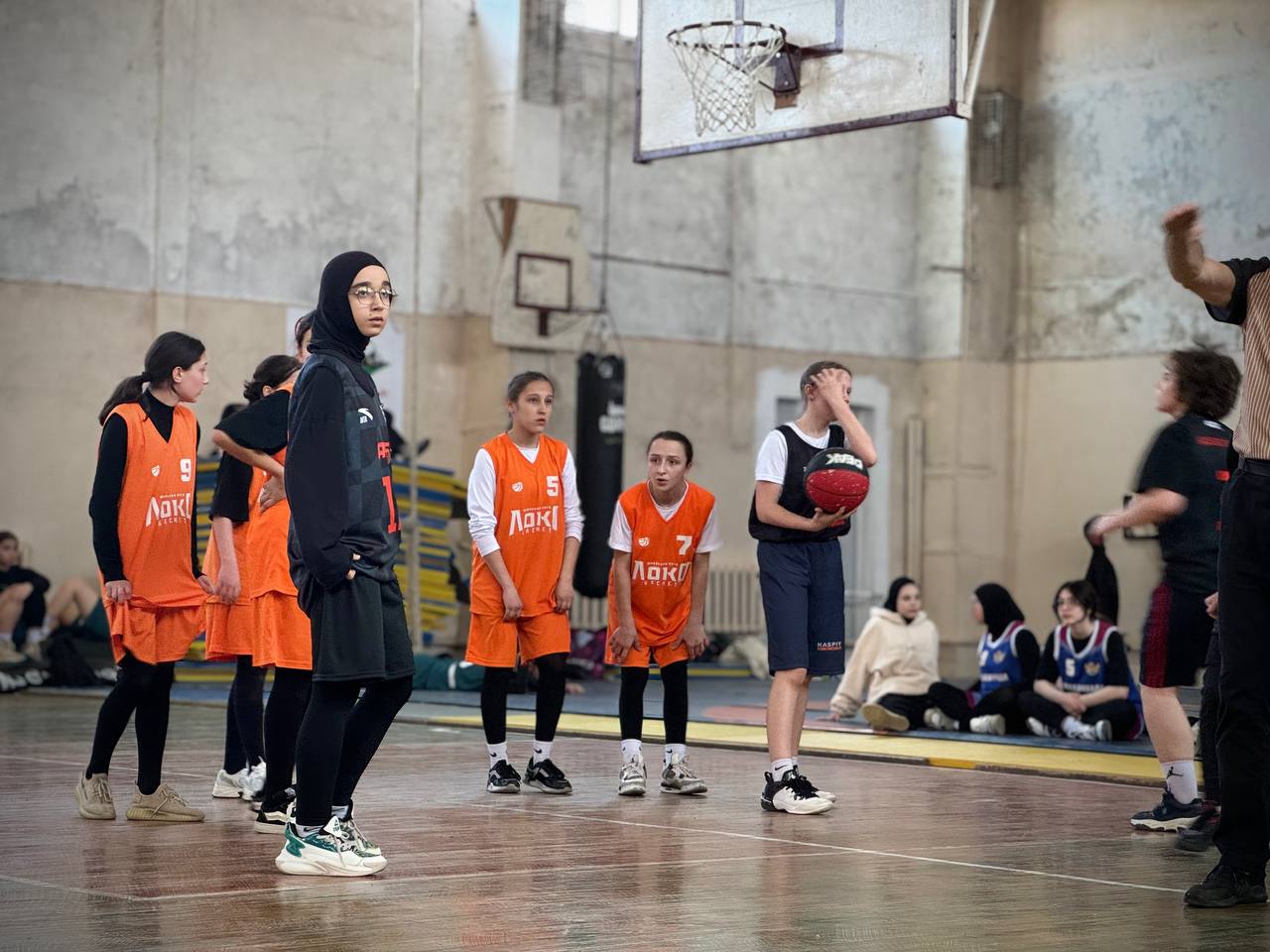 Баскетболисты Махачкалы разыграли награды Первенства города