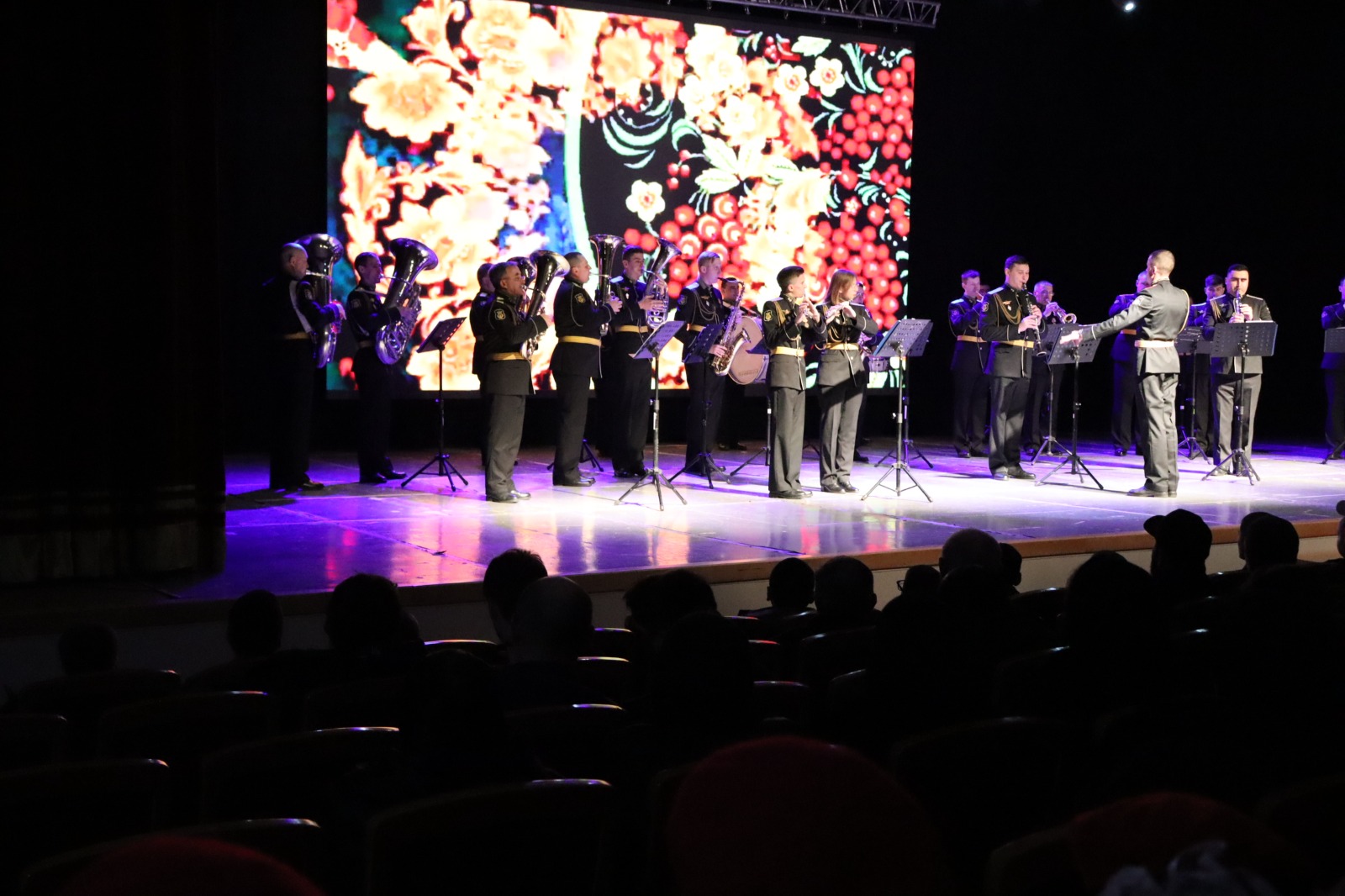 Концерт ко Дню защитника Отечества прошел в Махачкале