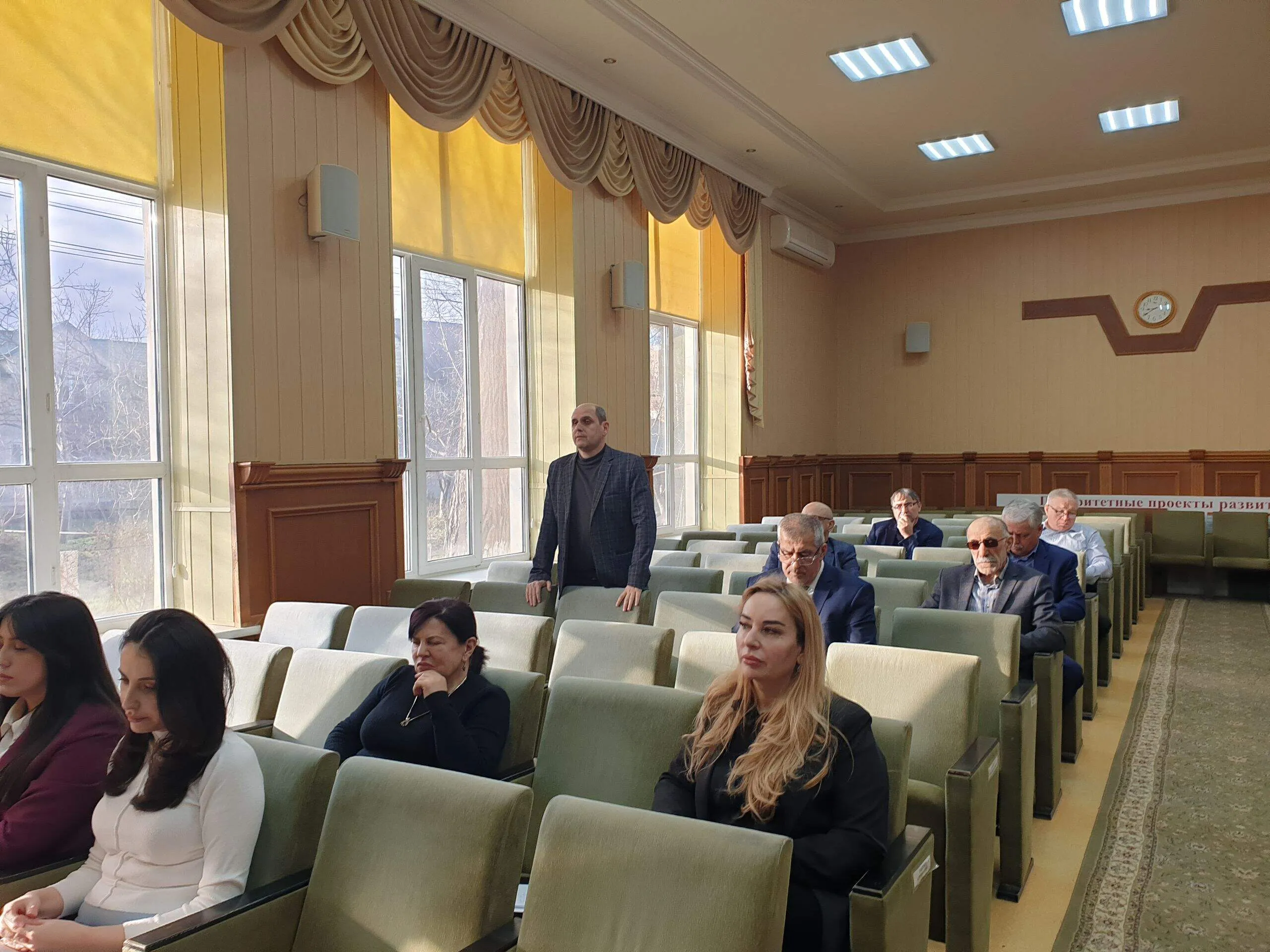 Вопросы реагирования на обращения граждан обсудили в Каякентском районе