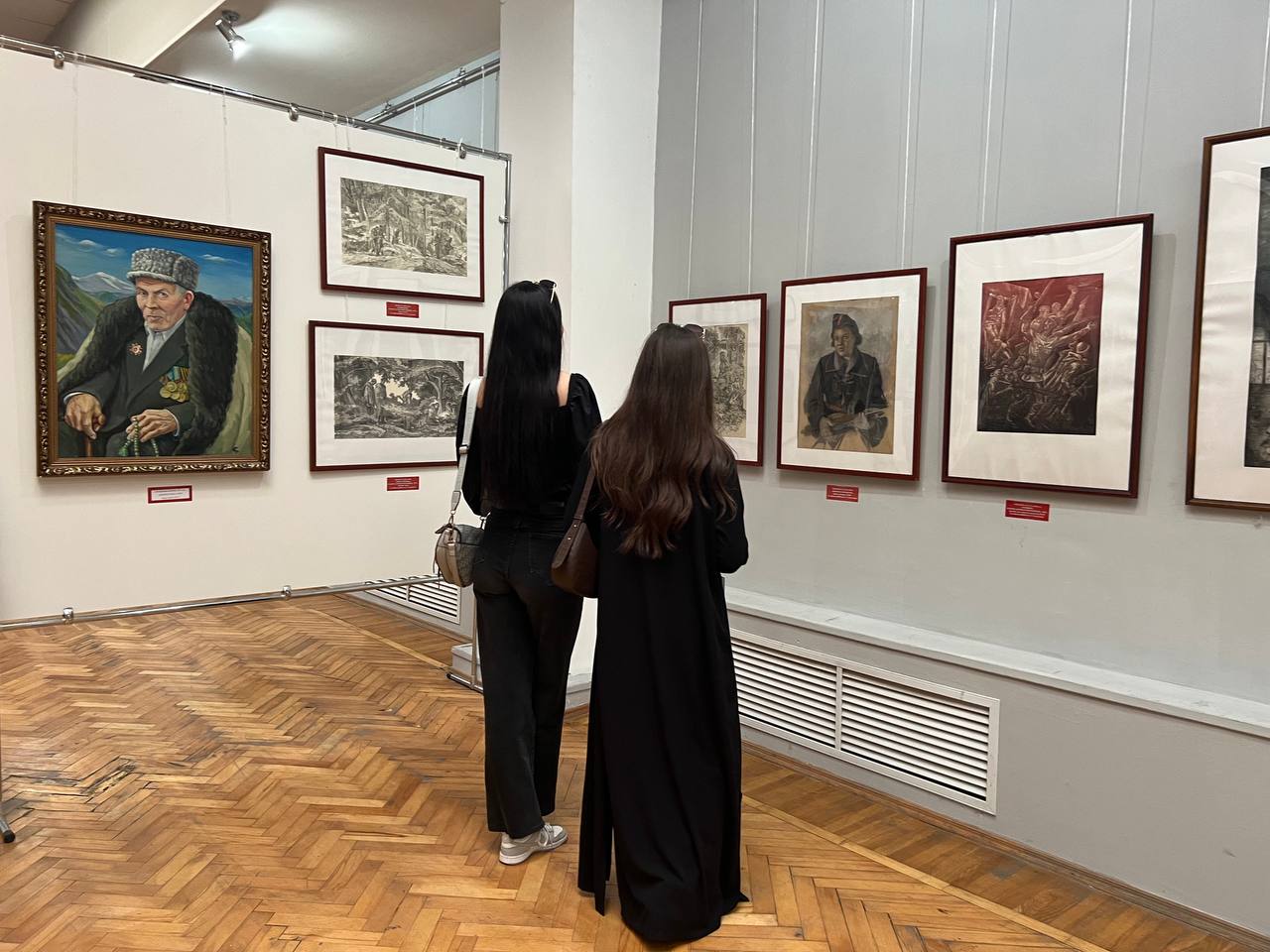 Выставка «Путь к Великой Победе» открылась в Махачкале