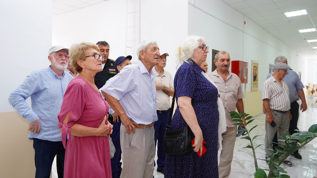 Выпускники ДГТУ 1978 года оценили изменения в университете и обсудили перспективы сотрудничества