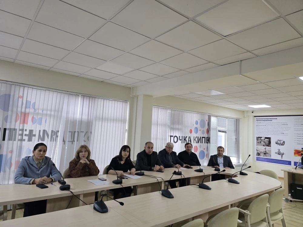 Студенты ДГУ представили проекты на «Экспертной карусели»