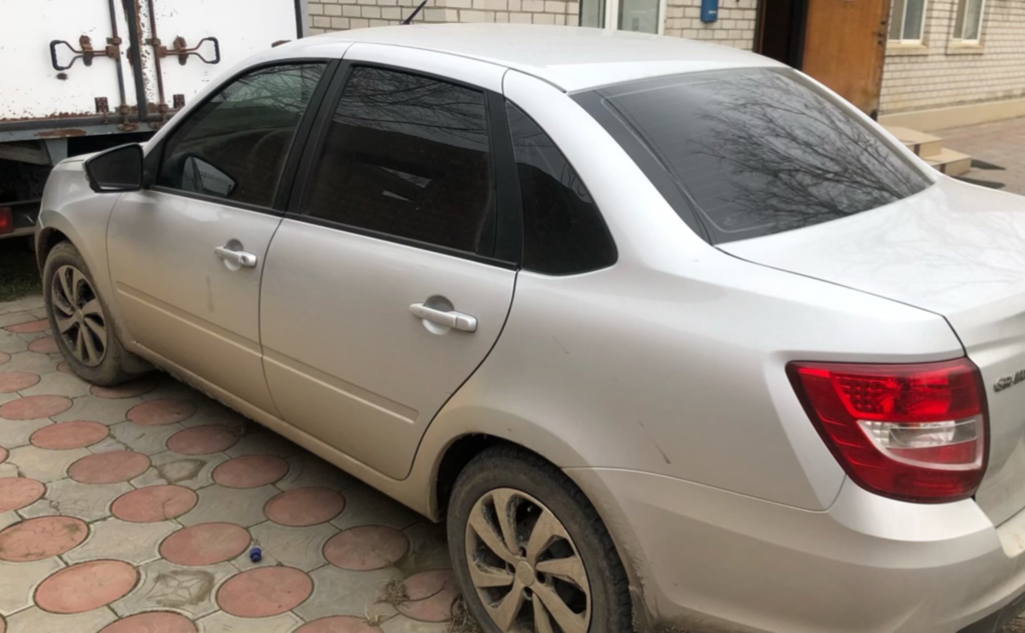 У дагестанца арестовали автомобиль за долг по алиментам