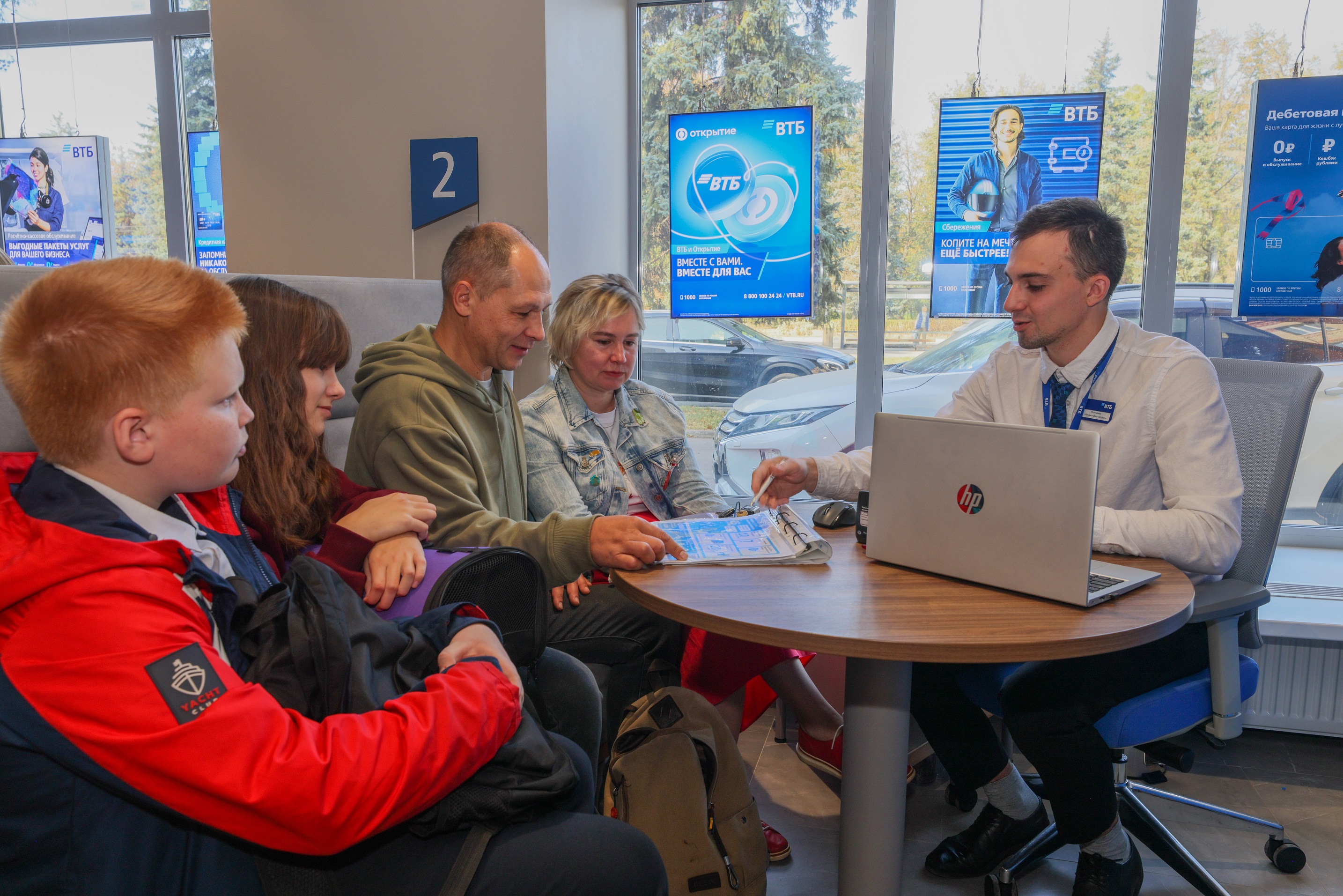 Кредитные привычки поколений: повышенная ответственность бэби-бумеров и минимальная просрочка у зумеров