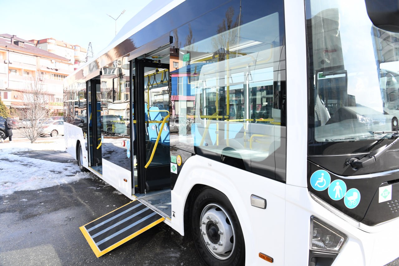 10 новых автобусов закупят для маршрута из Махачкалы в Каспийск