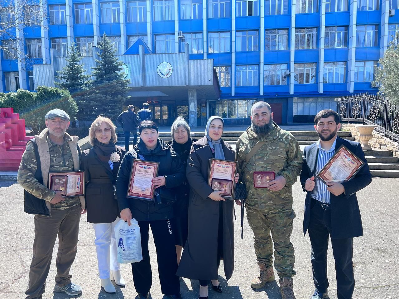 Отца участника СВО из Левашинского района чествовали в Махачкале