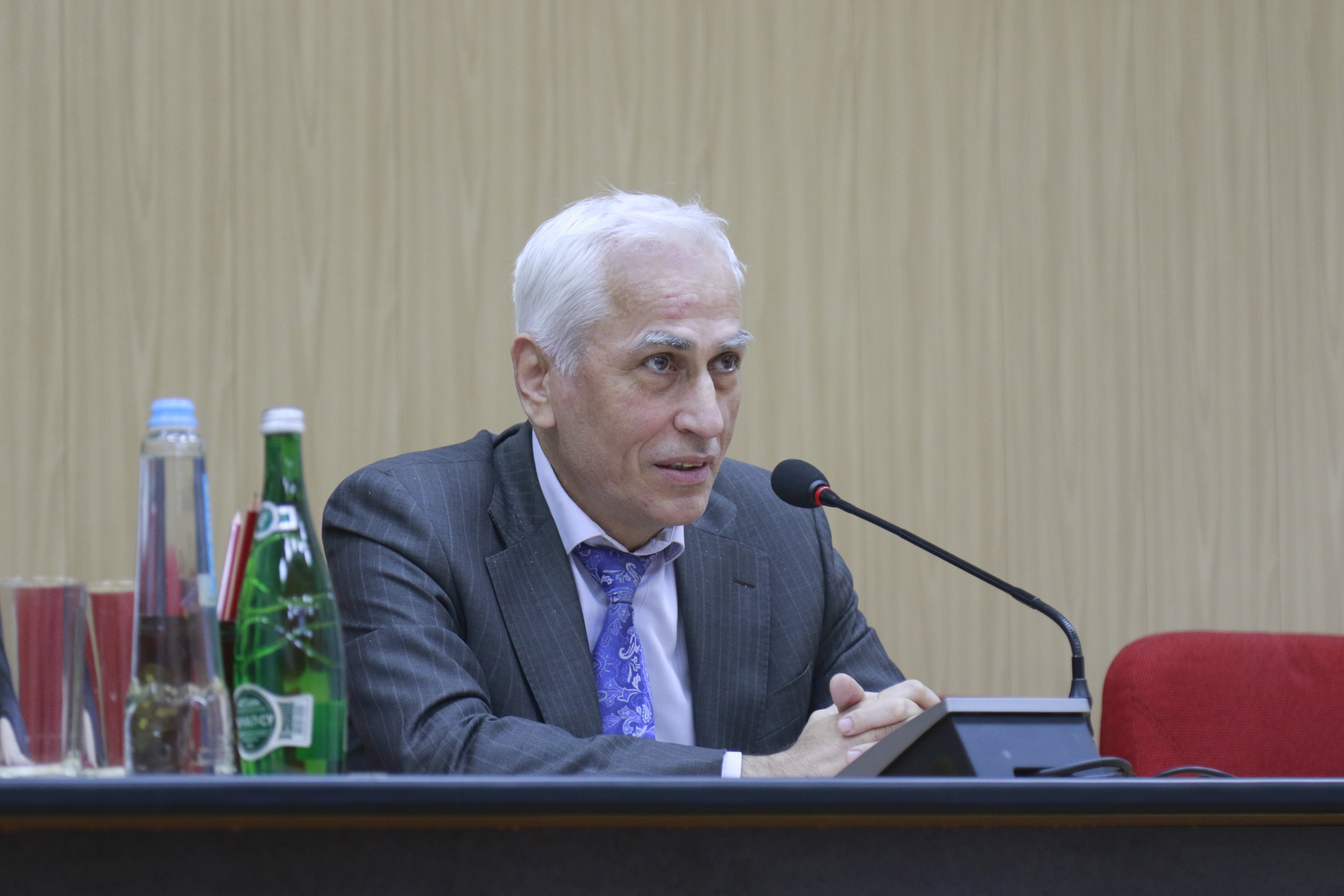 Для госслужащих Минтруда РД провели семинар по вопросам заполнения декларации о доходах