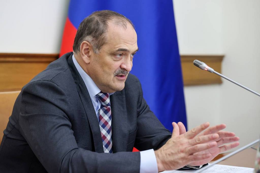 Сергей Меликов проводит заседание Совета при Главе РД по делам инвалидов