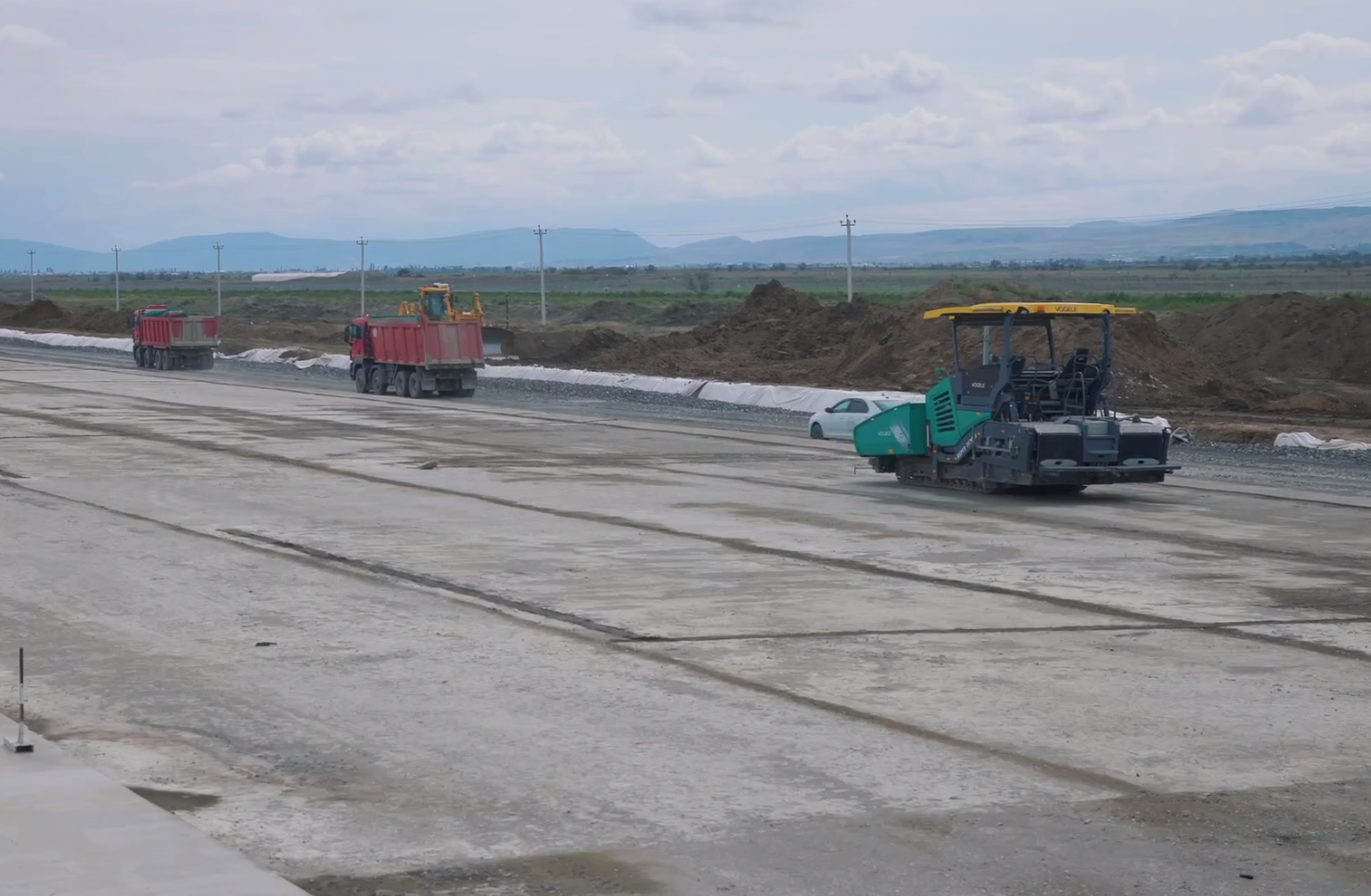 Новая взлетно-посадочная полоса аэропорта Махачкалы готова на 85%