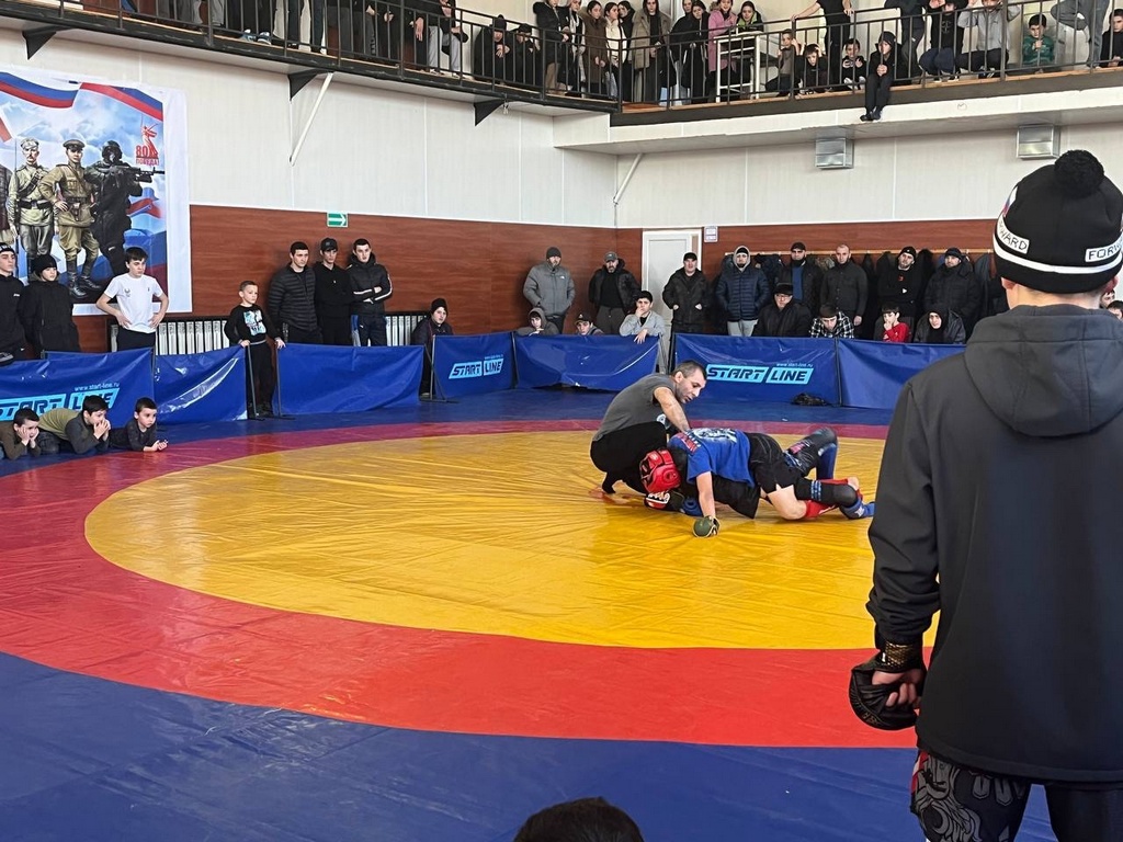 В Южно-Сухокумске состоялись соревнования по панкратиону