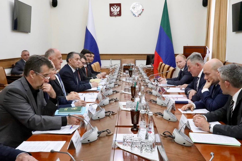 В Правительстве Дагестана прошло совещание под руководством Максима Владимирова