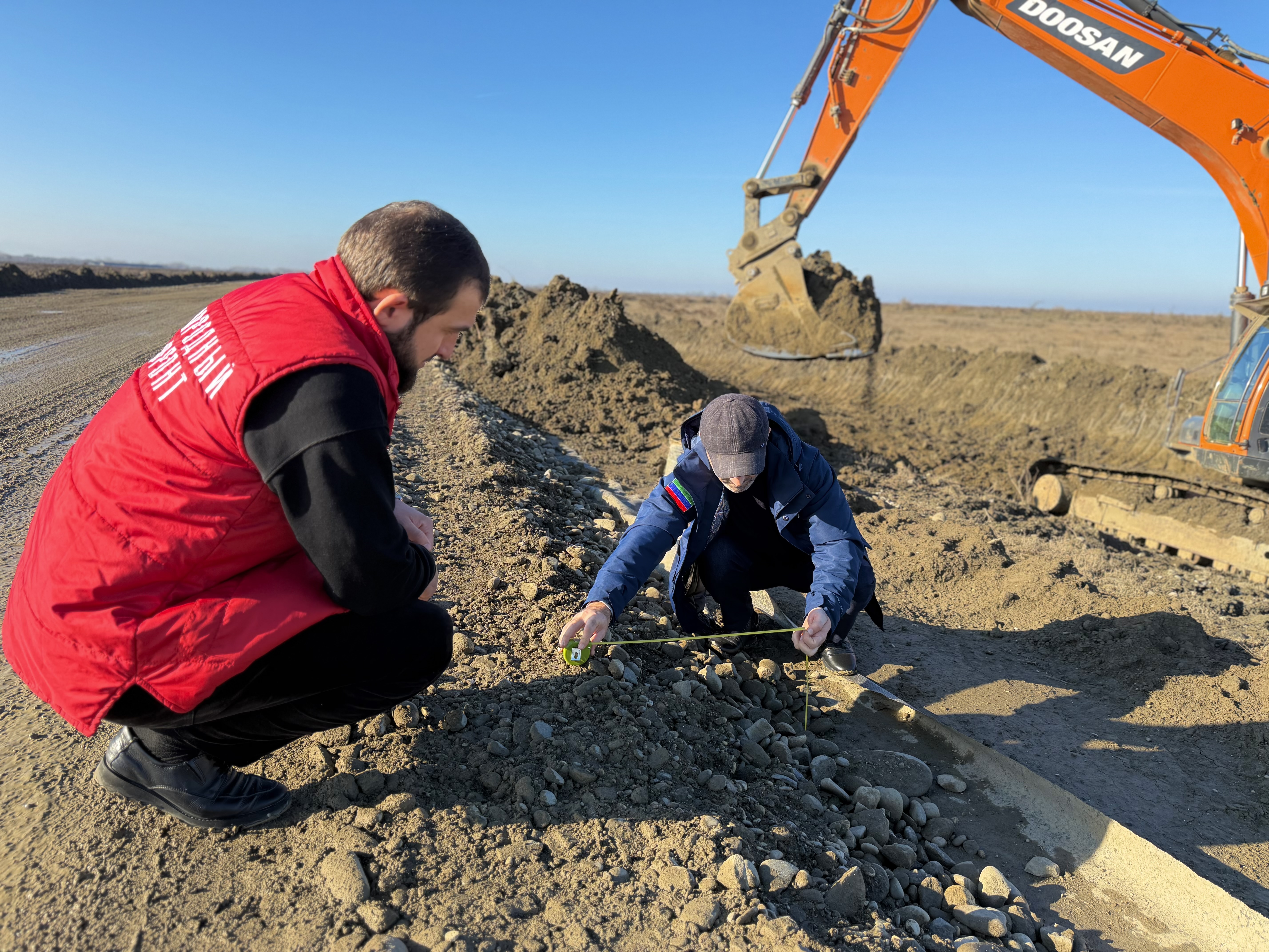 Общественники проверили качество капремонта одной из трасс в Кумторкалинском районе