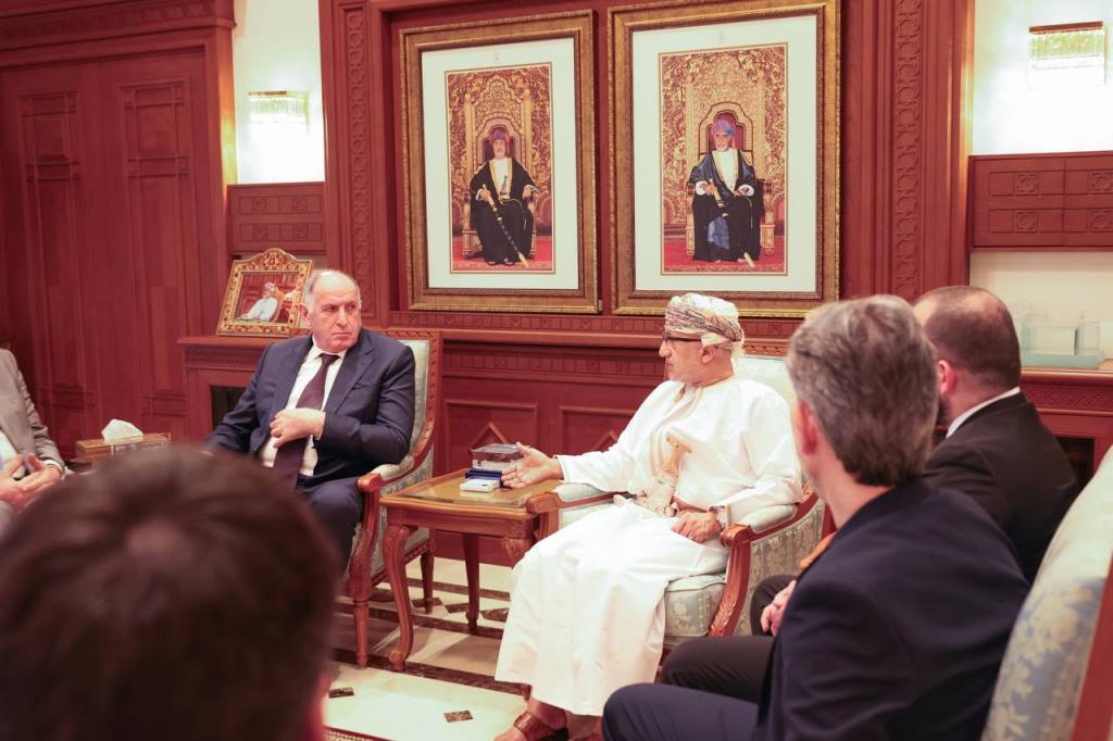 Премьер Дагестана встретился с министром туризма Султаната Оман