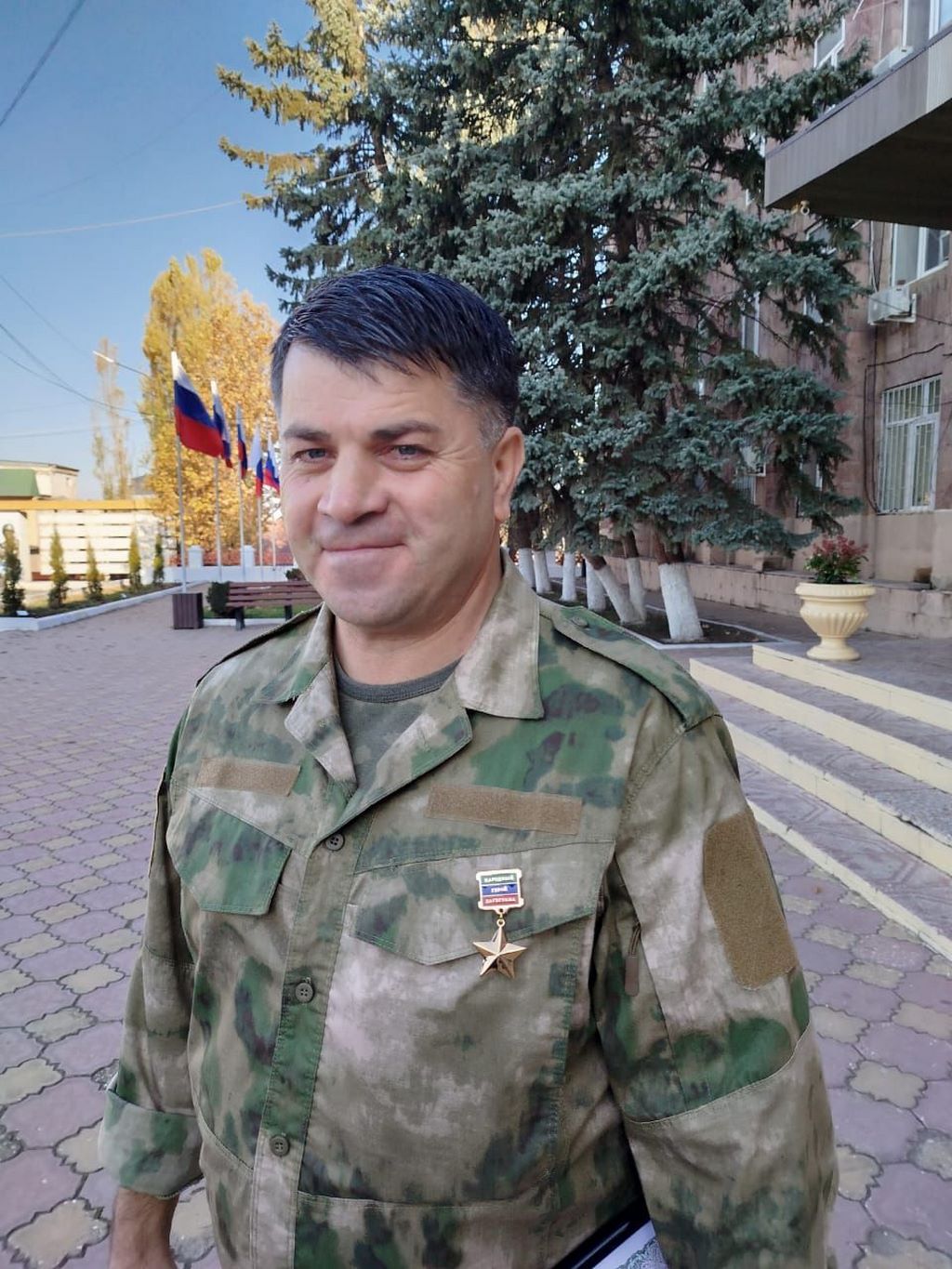 Участников СВО братьев Султановых из Бежтинского участка наградили золотыми звездами