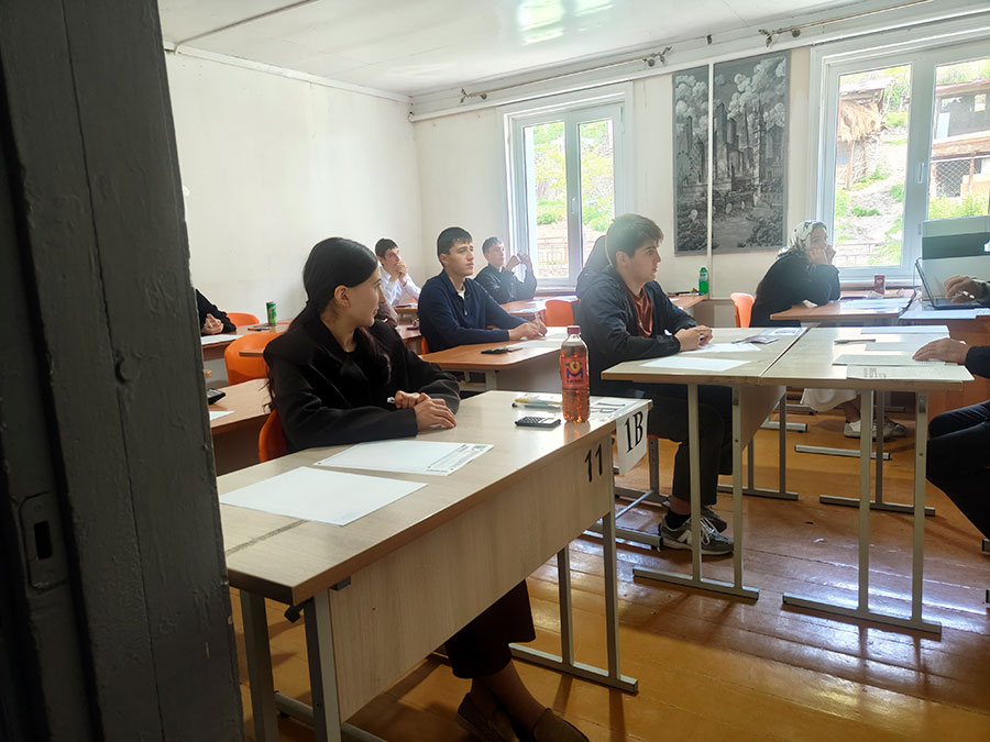 В Цунтинском районе стартовал основной период сдачи ЕГЭ