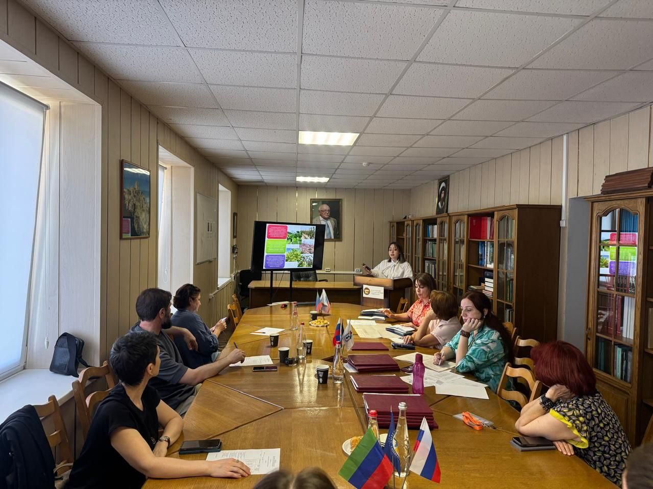 Студенты-экологи ДГУ защитили ВКР и магистерские диссертации