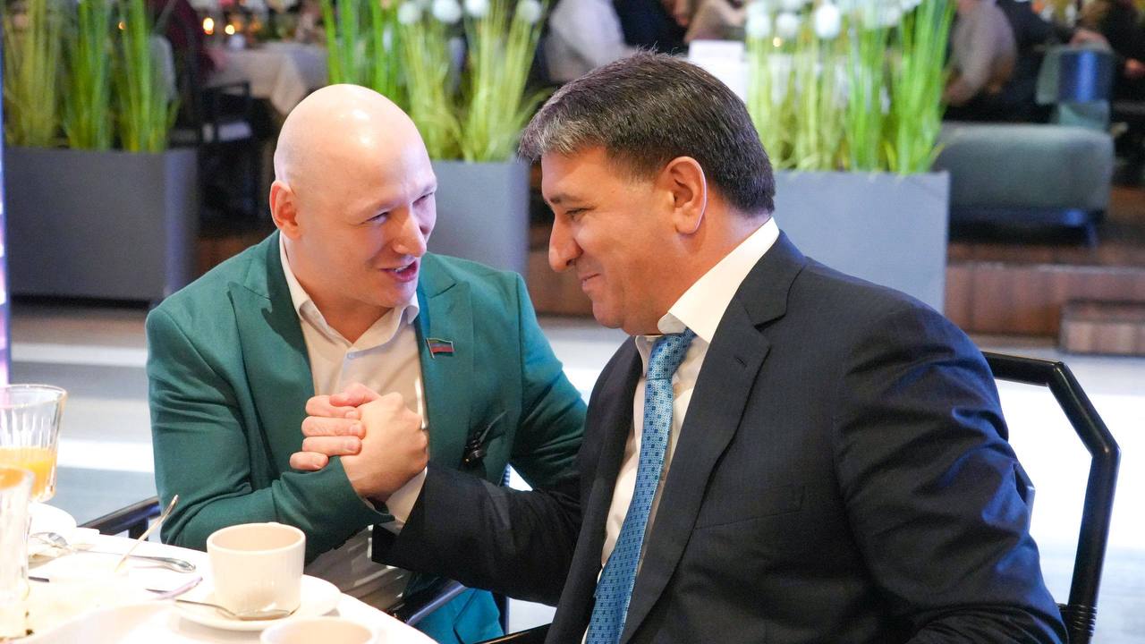 Глава Махачкалы встретился с представителями сообщества людей с инвалидностью