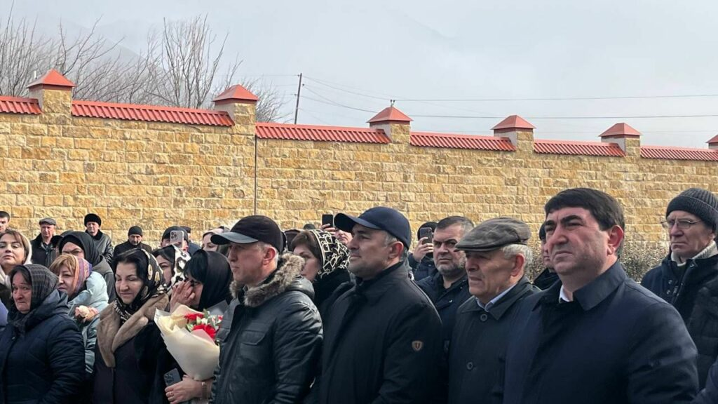 В селении Луткун увековечили память Героя России Магомедали Магомеджанова