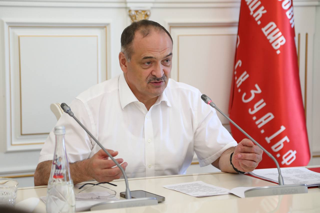 Сергей Меликов призвал жителей и гостей Дагестана соблюдать правила безопасности на воде