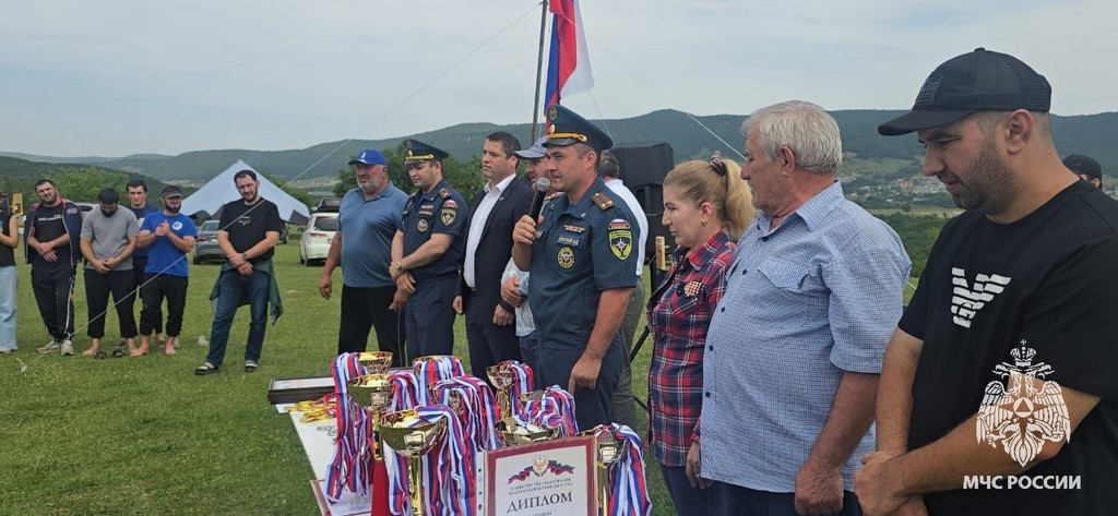 «Школа безопасности»: юные спасатели Дагестана продемонстрировали свои навыки