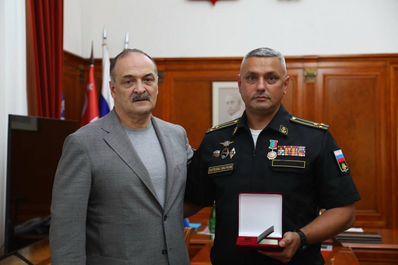 Офицер Каспийской флотилии награжден орденом «За заслуги перед Республикой Дагестан»