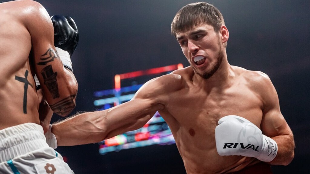 Шарабутдин Атаев одержал восьмую победу среди профессионалов