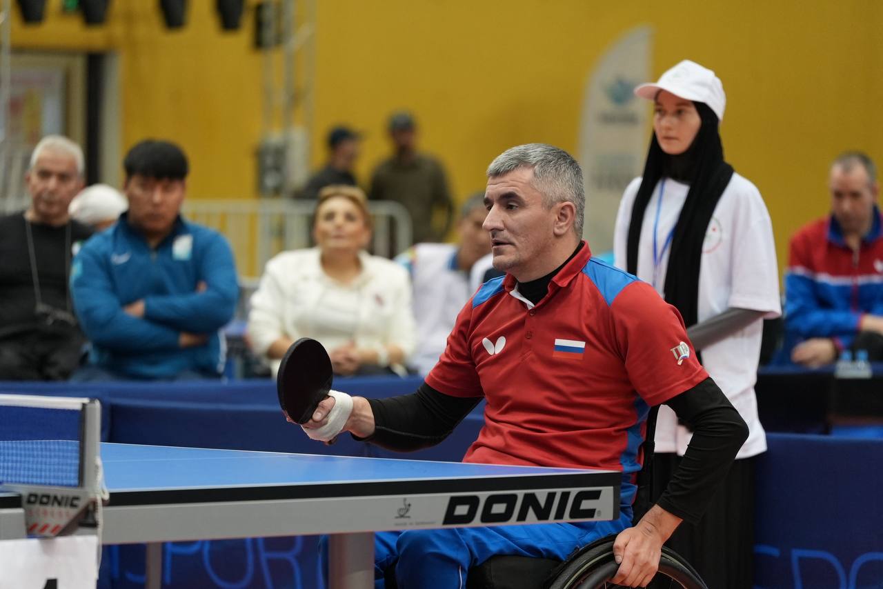 Теннисист Расул Назиров – чемпион международного турнира в Каспийске