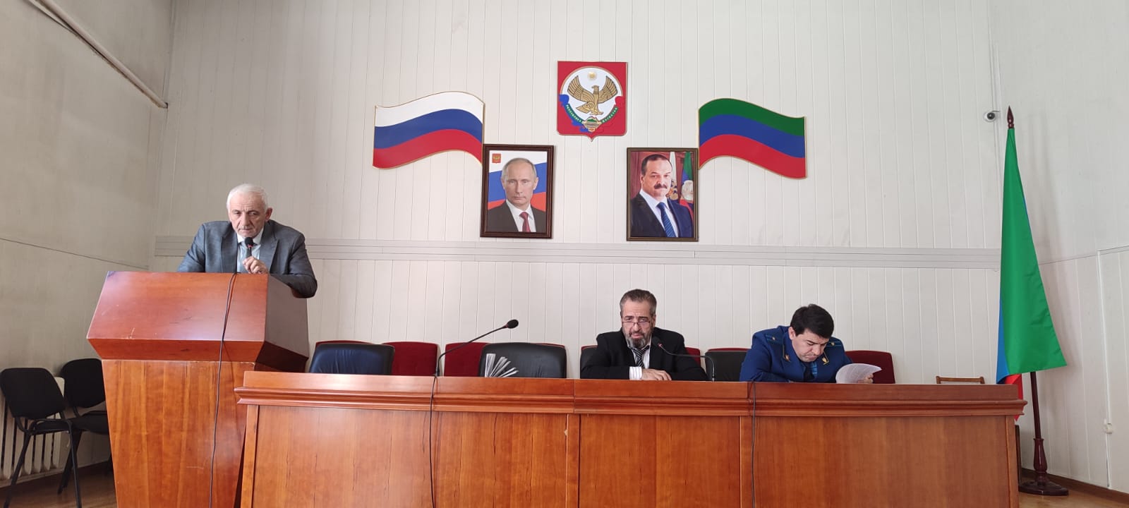 В Тляратинском районе прошла сессия районного Собрания депутатов