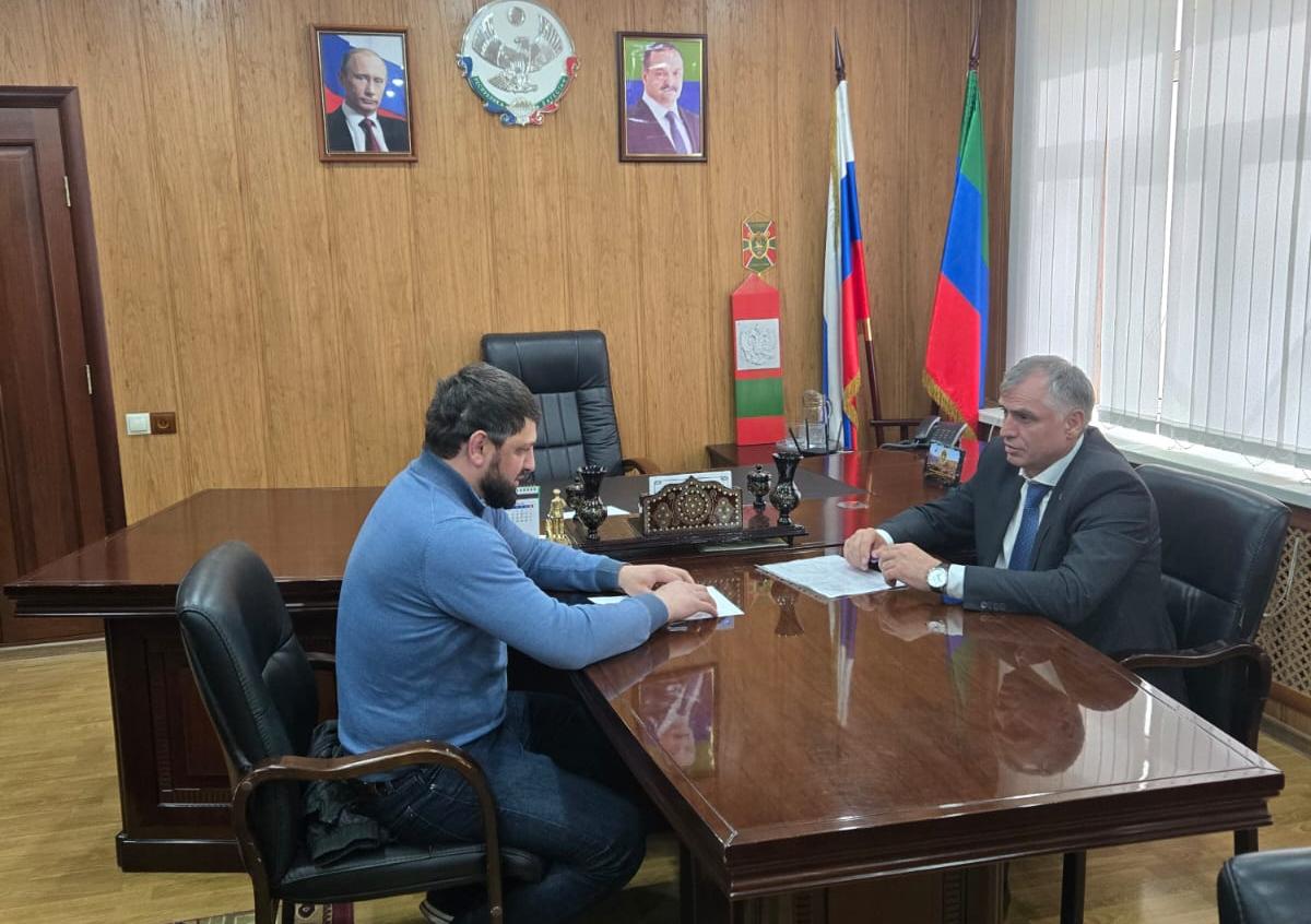 Мурад Рамазанов встретился с добровольцами перед отправкой на СВО